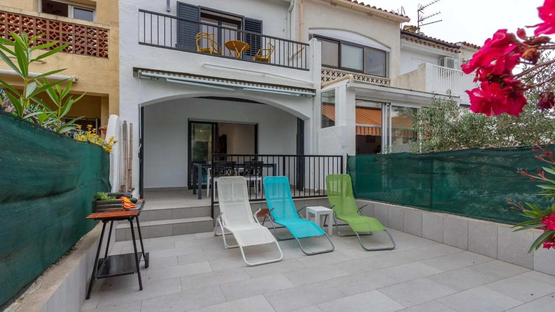 Milenial Immo Triangle - House With Barbecue And Swimming Pool Villa Empuriabrava 0*,  İspanya